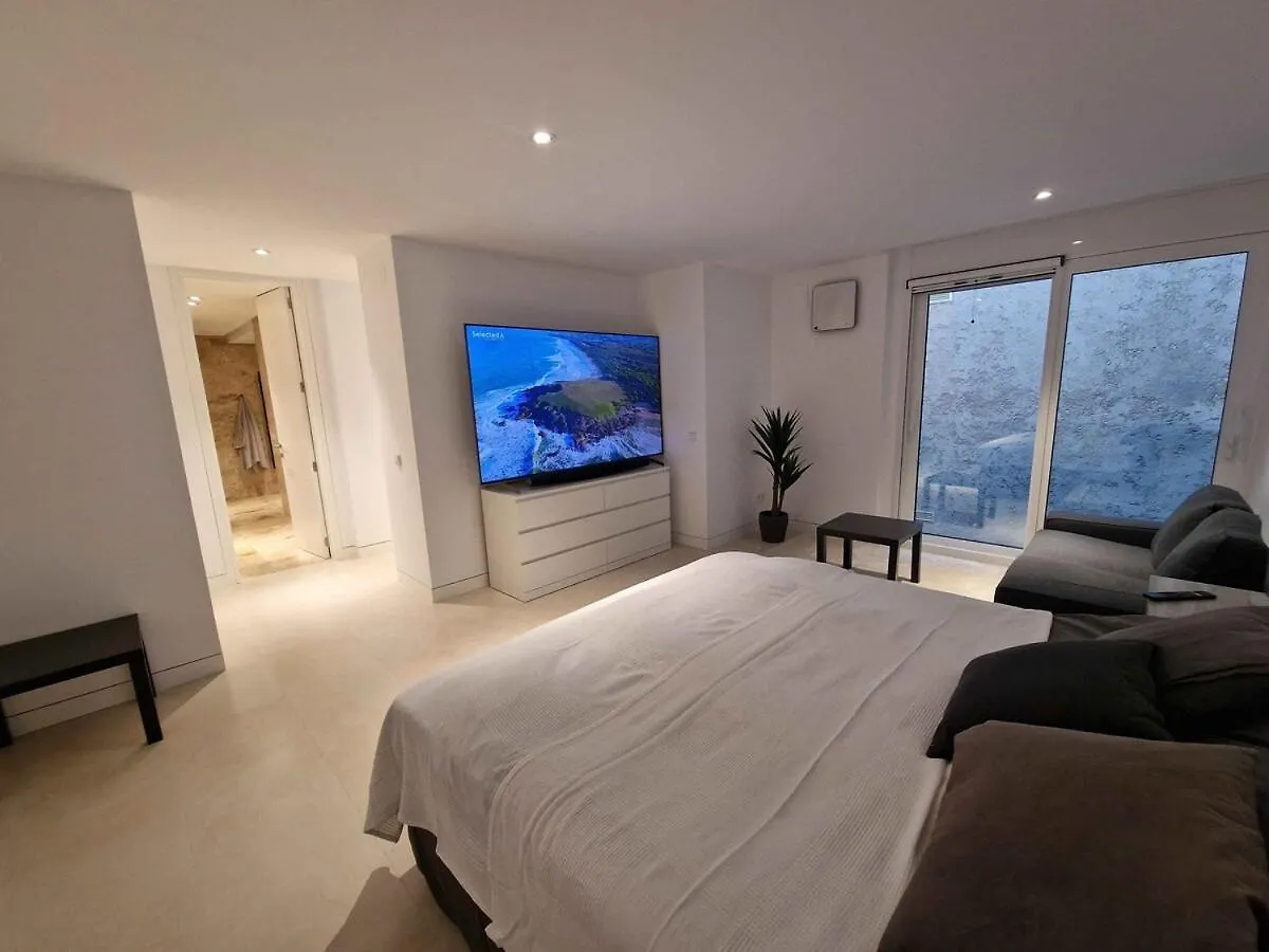 Luxury And Private Jacuzzi 300 Meters From The Beach Benalmadena 0*,
